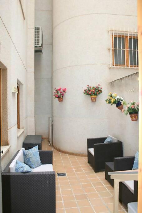 Beachside Apartment In The Centre Of إل كامبيلو المظهر الخارجي الصورة