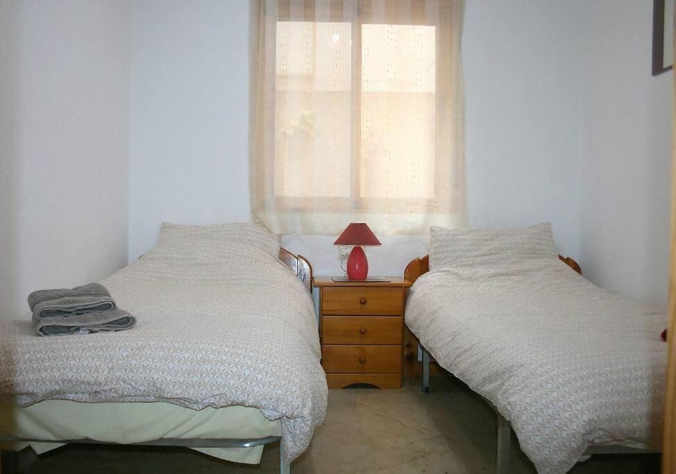 Beachside Apartment In The Centre Of إل كامبيلو المظهر الخارجي الصورة