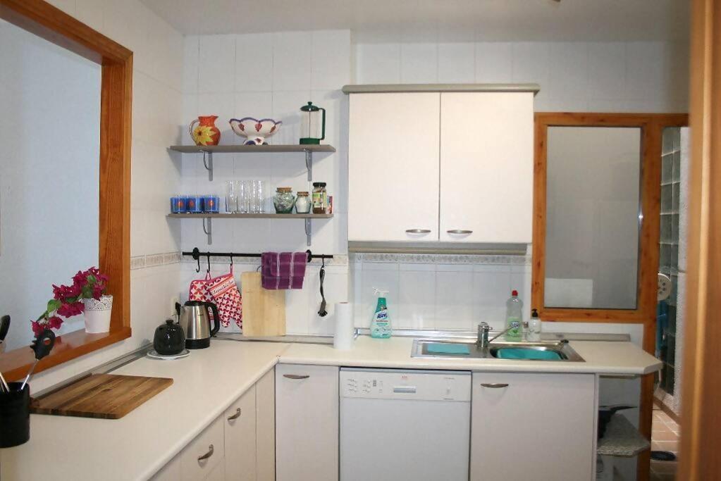 Beachside Apartment In The Centre Of إل كامبيلو المظهر الخارجي الصورة